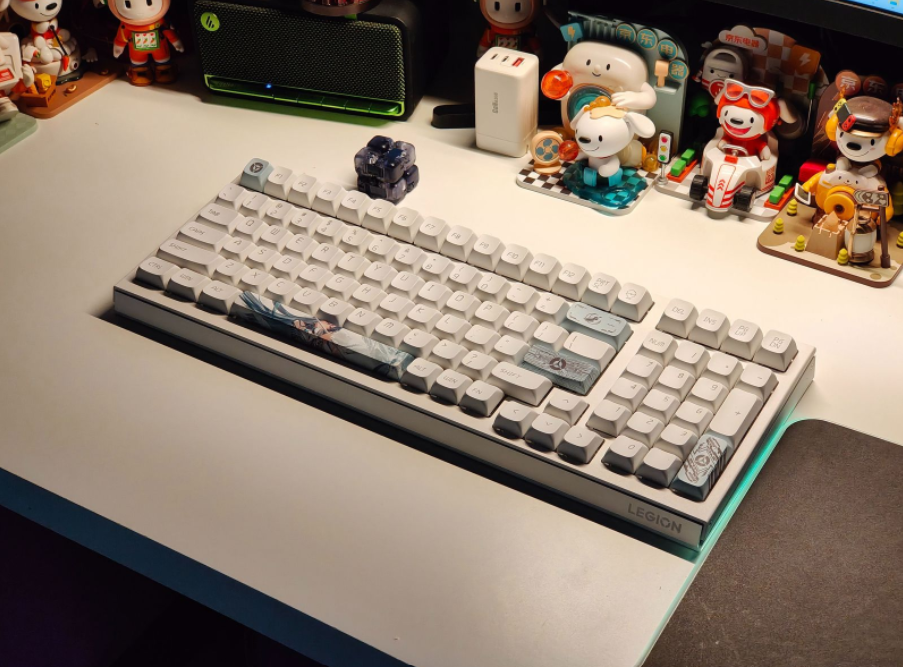 r8wkr41fku5y6u43skx27mmkkx76ub918113.png